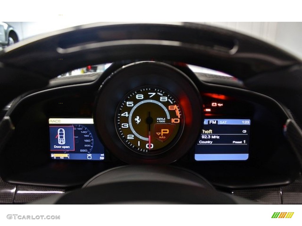2013 Ferrari 458 Spider Gauges Photo #83694067
