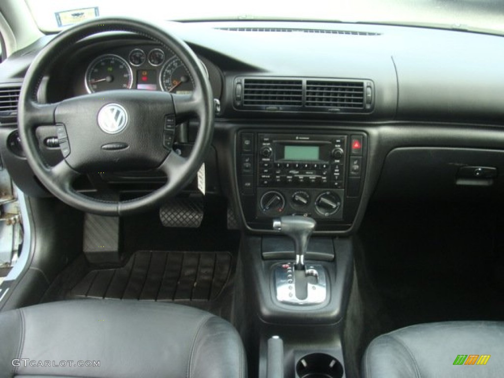 2003 Passat GLS Sedan - Blue Silver Metallic / Black photo #11