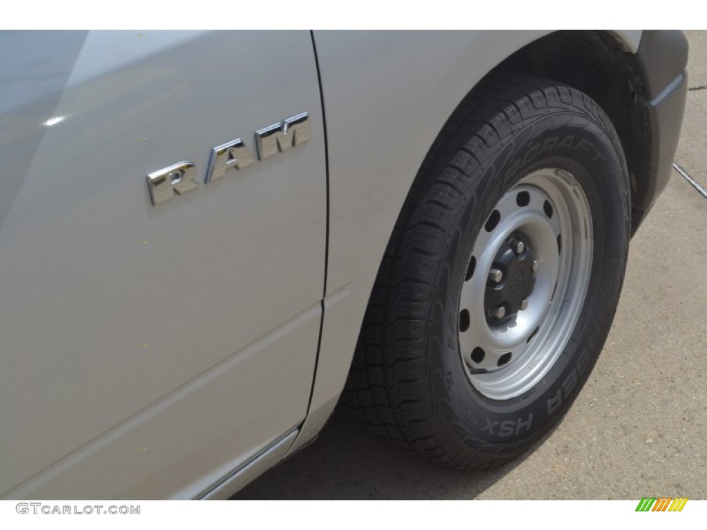 2010 Ram 1500 ST Quad Cab - Bright Silver Metallic / Dark Slate/Medium Graystone photo #8