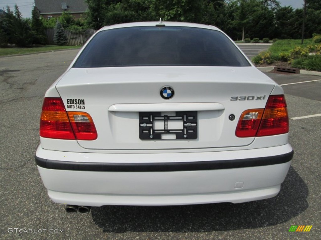 2004 3 Series 330xi Sedan - Alpine White / Sand photo #6