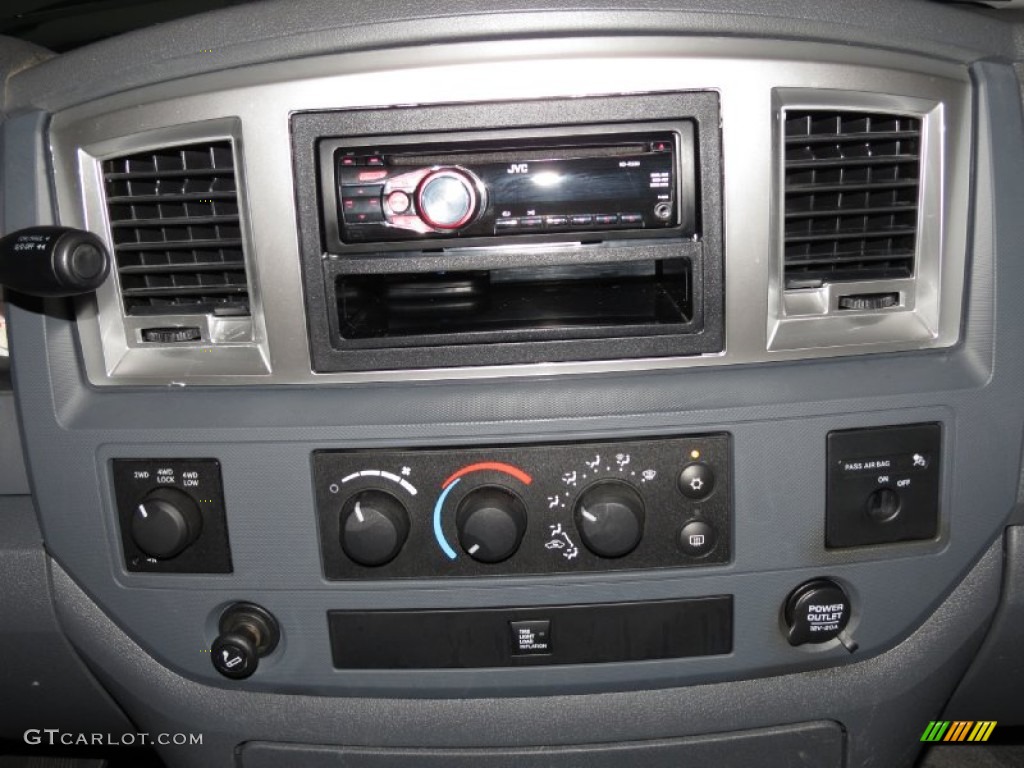 2009 Dodge Ram 2500 ST Regular Cab 4x4 Controls Photo #83698552