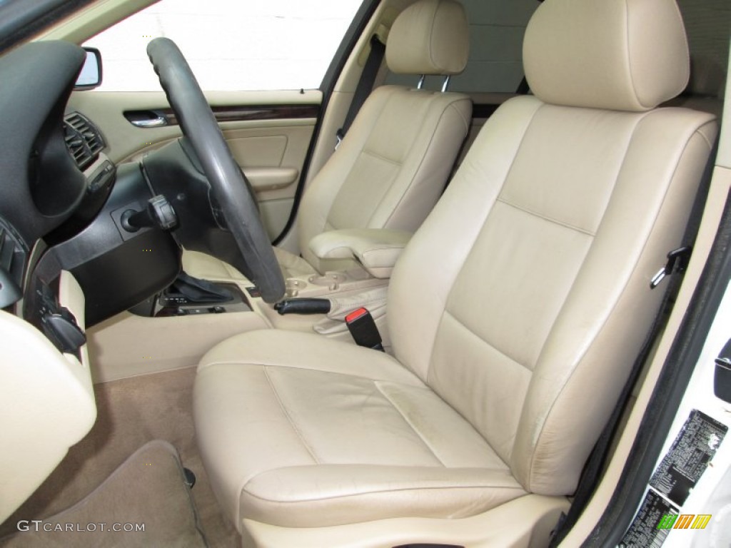 2004 3 Series 330xi Sedan - Alpine White / Sand photo #13