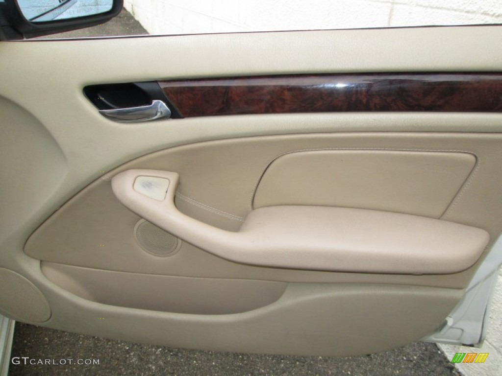 2004 3 Series 330xi Sedan - Alpine White / Sand photo #28