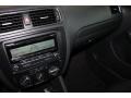 Black - Jetta SE Sedan Photo No. 16