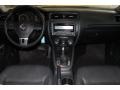 Black - Jetta SE Sedan Photo No. 32