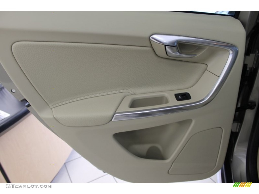 2014 Volvo XC60 3.2 Door Panel Photos