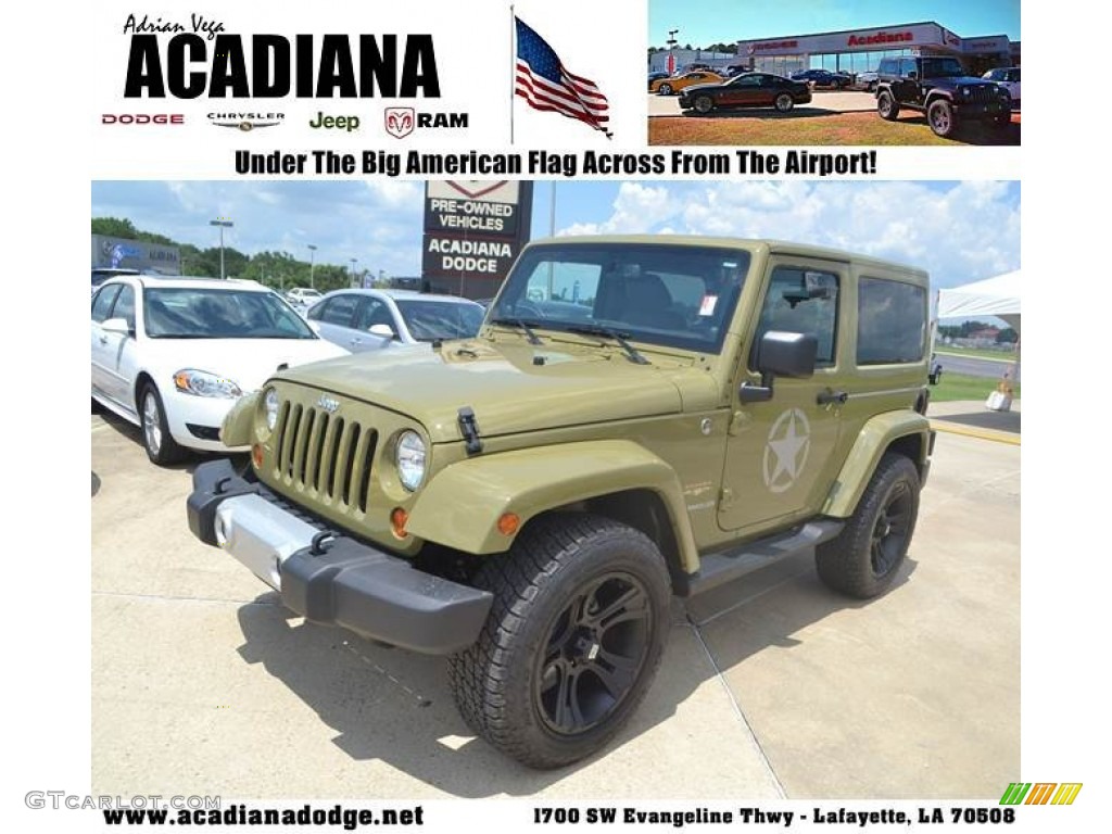 2013 Wrangler Sahara 4x4 - Commando Green / Black/Dark Saddle photo #1