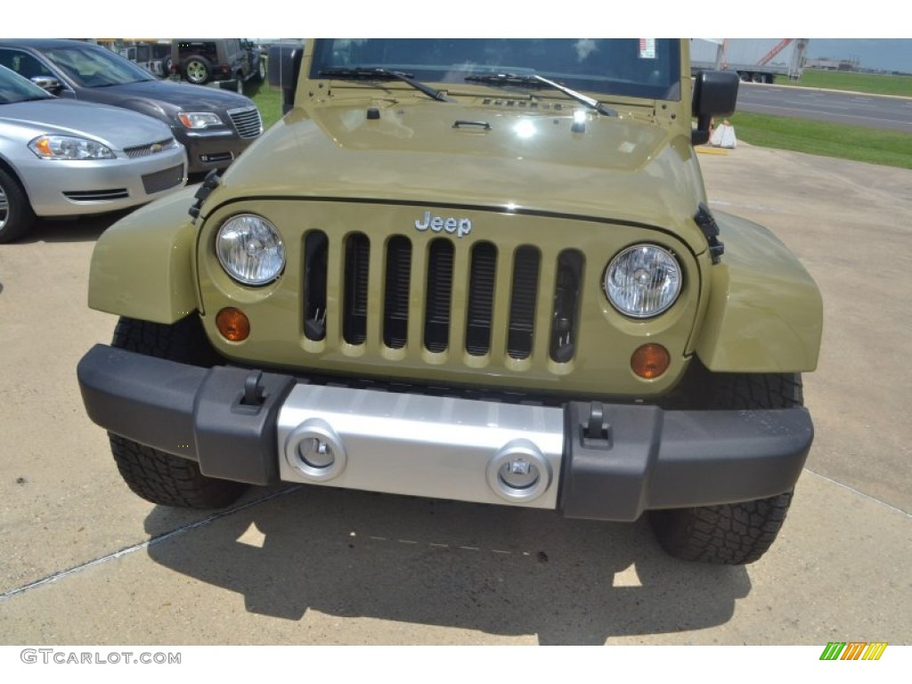 2013 Wrangler Sahara 4x4 - Commando Green / Black/Dark Saddle photo #10