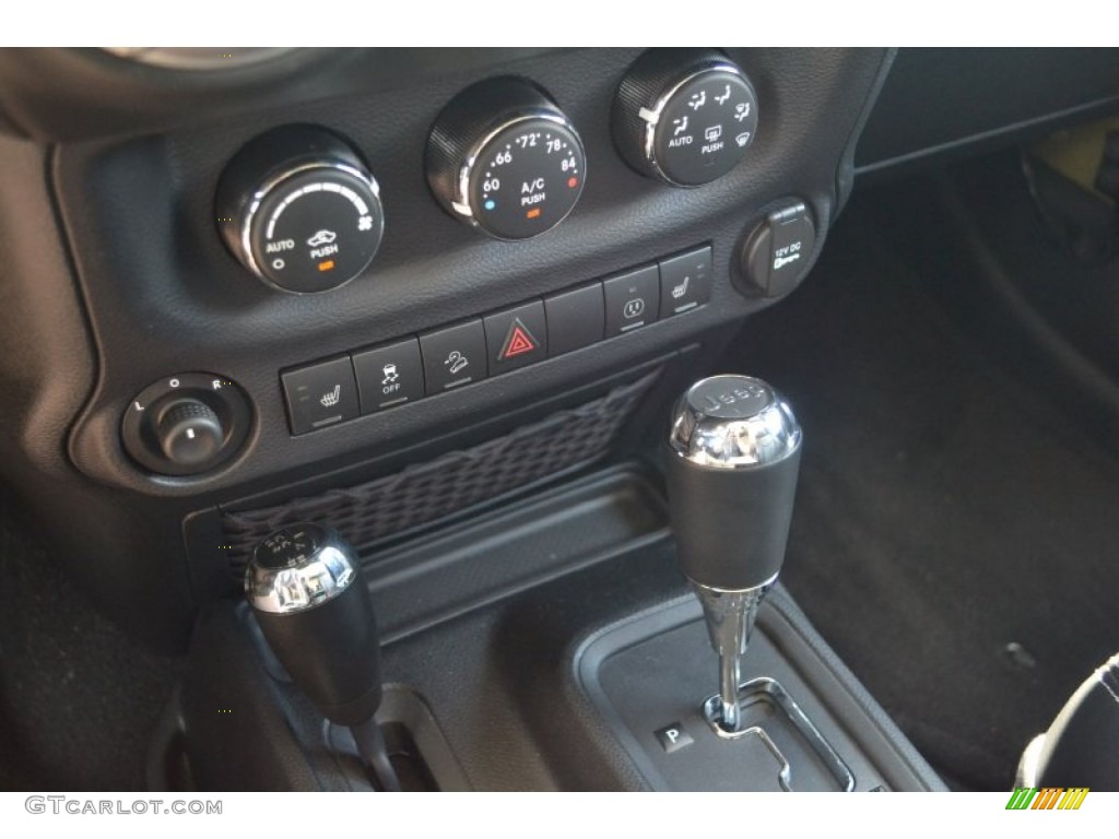 2013 Wrangler Sahara 4x4 - Commando Green / Black/Dark Saddle photo #26