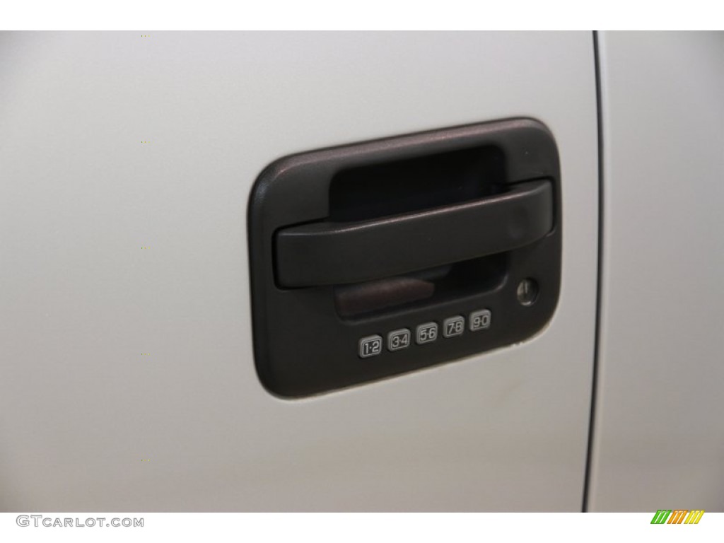 2010 F150 FX4 SuperCab 4x4 - Ingot Silver Metallic / Black photo #4
