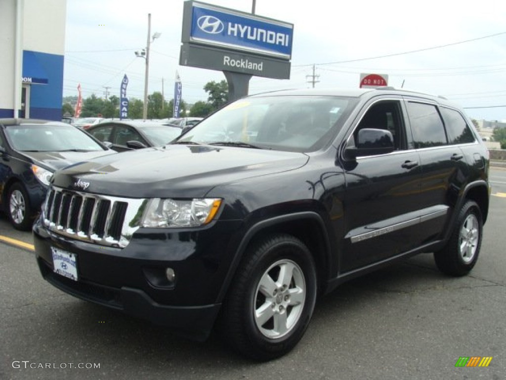 2011 Grand Cherokee Laredo 4x4 - Blackberry Pearl / Black photo #1