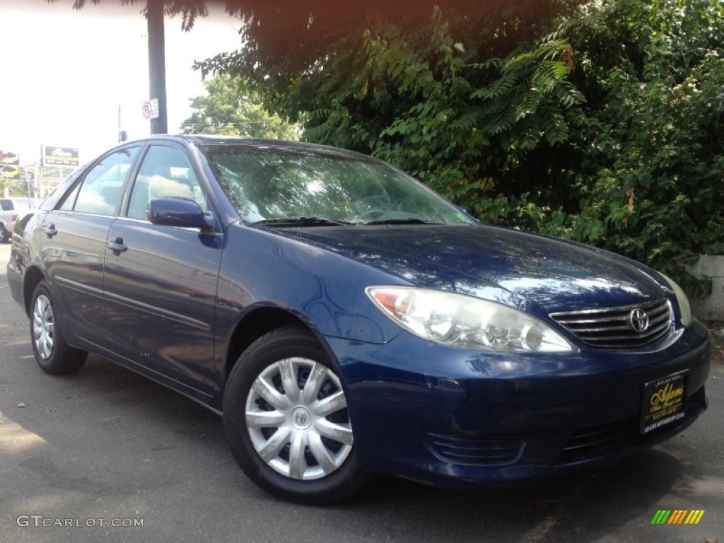 2005 Camry LE - Indigo Ink Pearl / Taupe photo #3