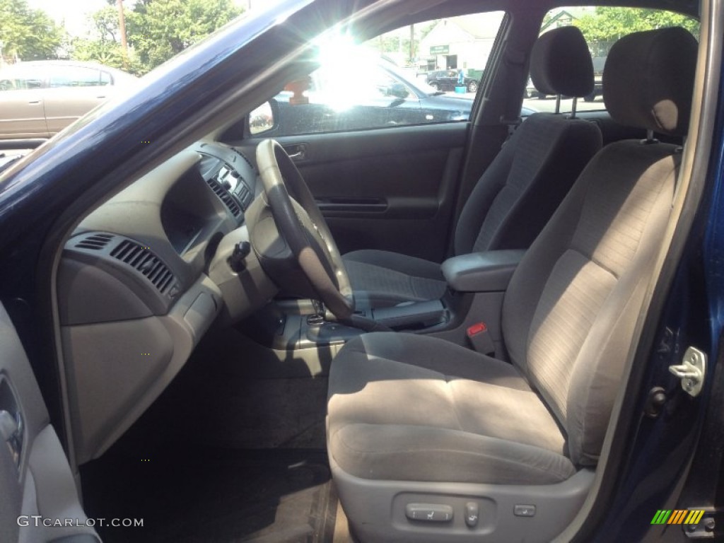 2005 Camry LE - Indigo Ink Pearl / Taupe photo #8
