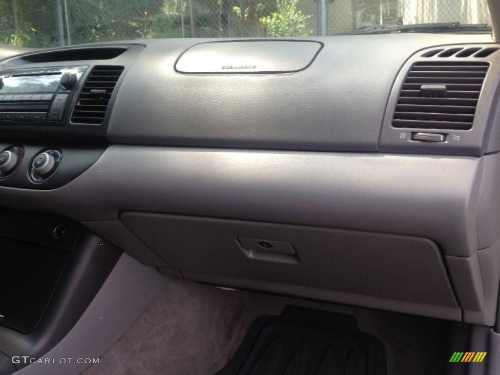 2005 Camry LE - Indigo Ink Pearl / Taupe photo #23