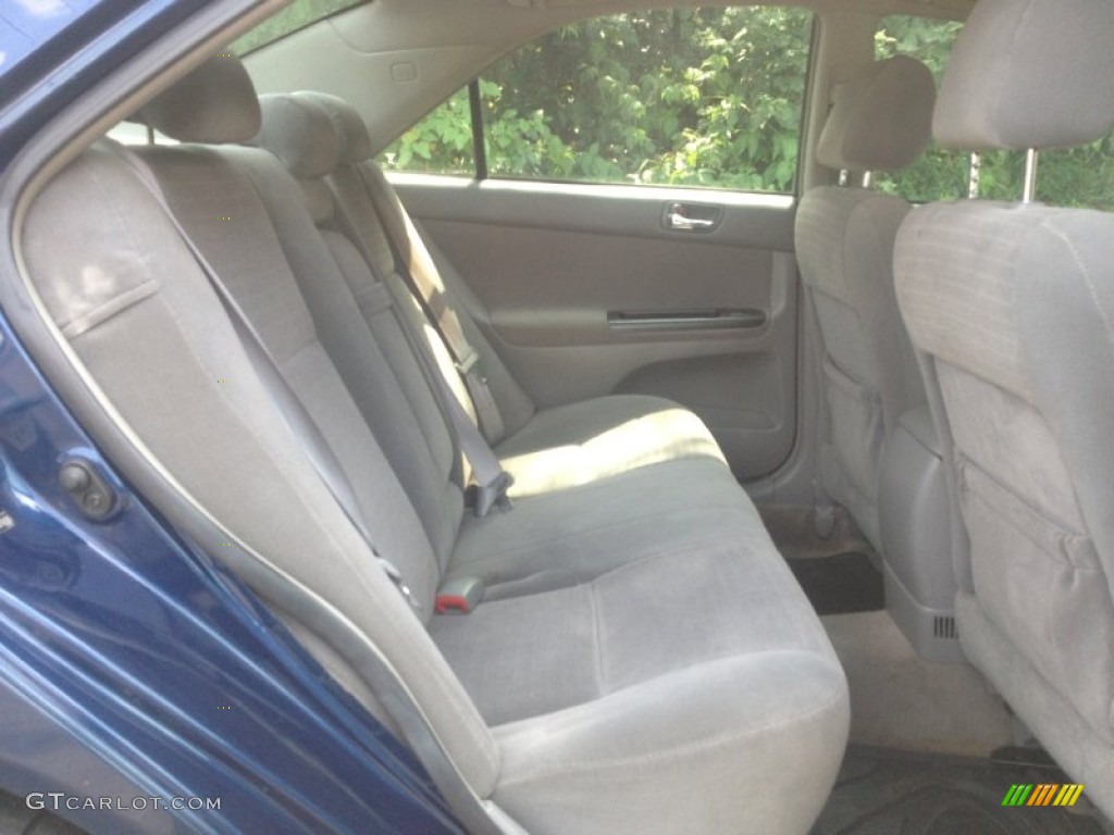 2005 Camry LE - Indigo Ink Pearl / Taupe photo #27