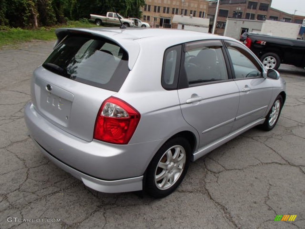 2006 Spectra Spectra5 Hatchback - Clear Silver / Gray photo #8