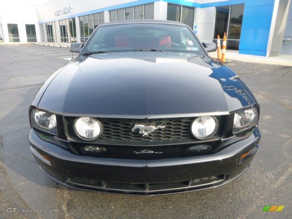 2005 Mustang GT Premium Convertible - Black / Dark Charcoal/Red photo #8