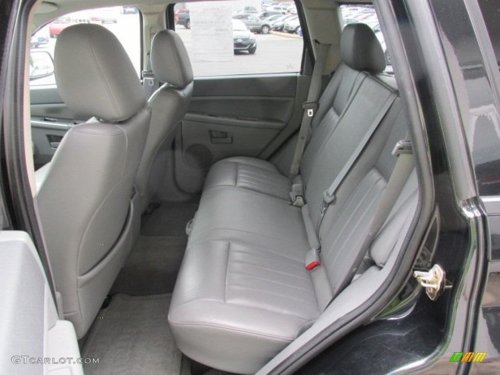 2006 Jeep Grand Cherokee Laredo 4x4 Rear Seat Photo #83717116