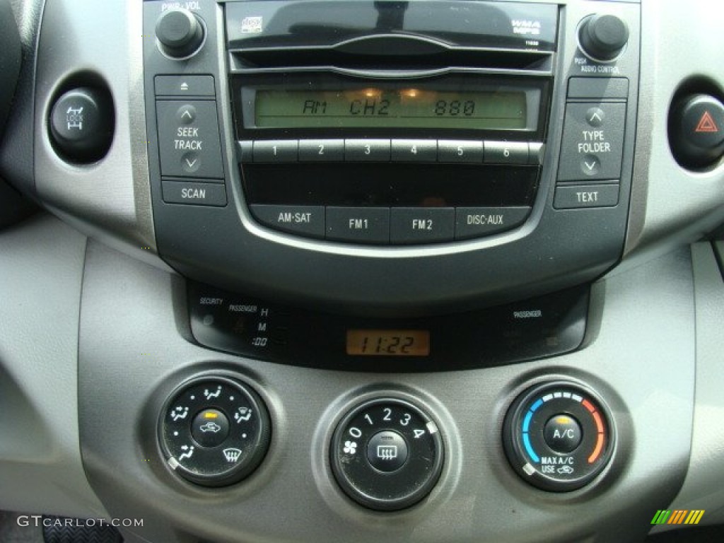 2010 Toyota RAV4 V6 4WD Controls Photos