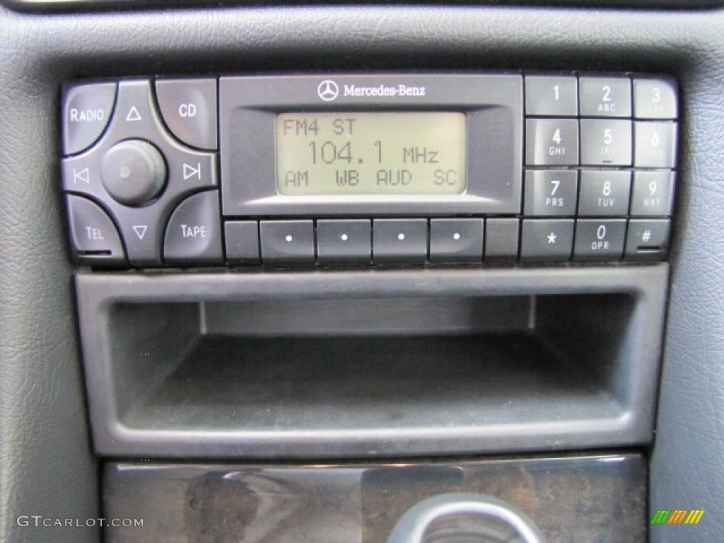 2003 Mercedes-Benz CLK 430 Cabriolet Audio System Photos