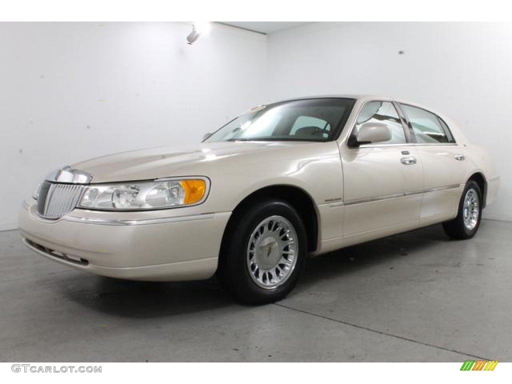 Ivory Parchment Pearl Lincoln Town Car