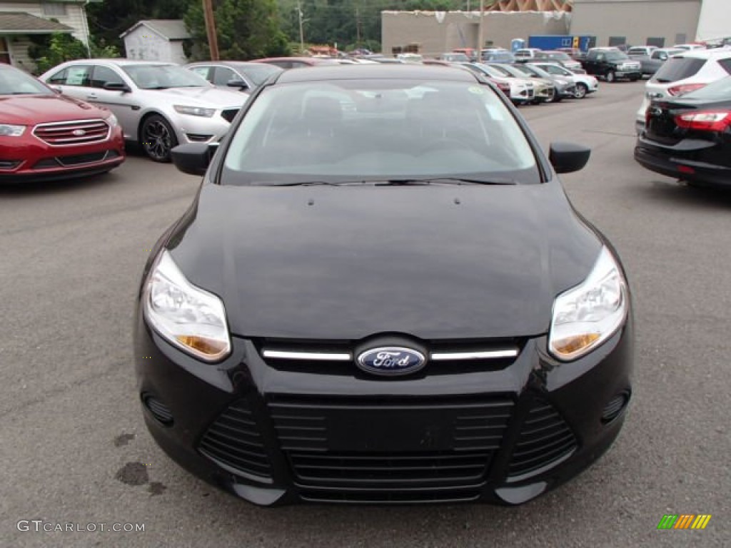 Tuxedo Black 2014 Ford Focus S Sedan Exterior Photo #83722030