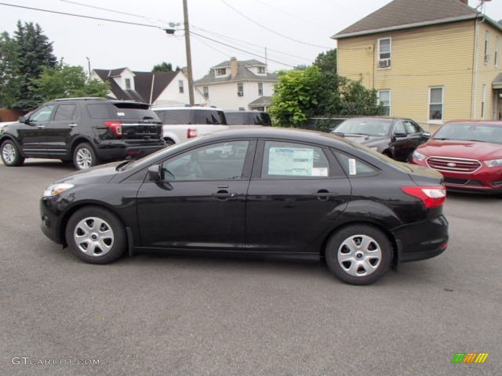 Tuxedo Black 2014 Ford Focus S Sedan Exterior Photo #83722084