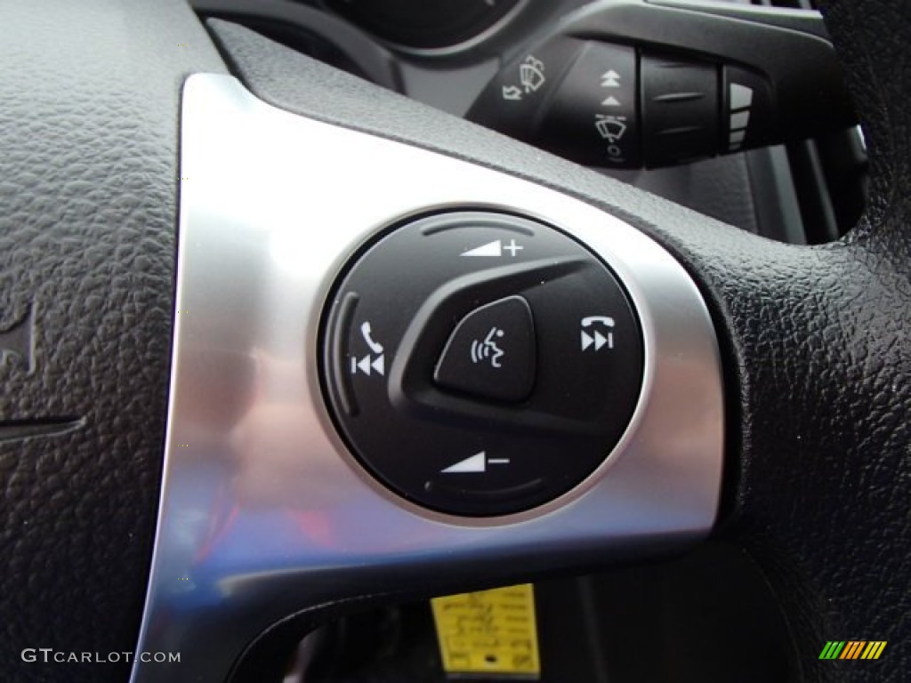2014 Ford Focus S Sedan Controls Photos