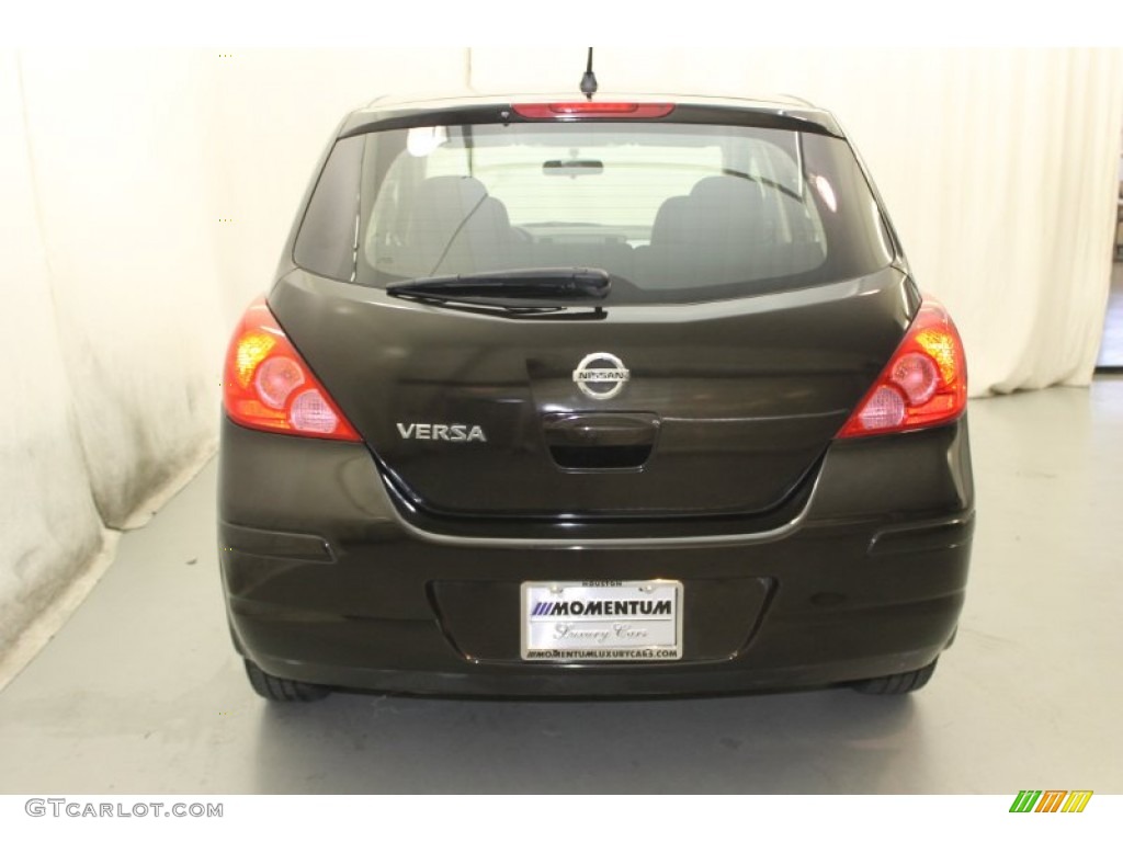 2011 Versa 1.8 S Hatchback - Espresso Black / Charcoal photo #7