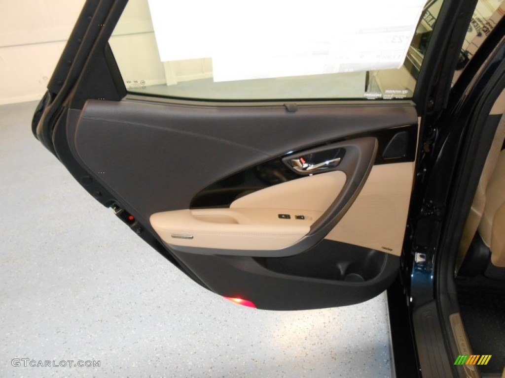 2013 Azera  - Midnight Blue Pearl / Camel photo #10