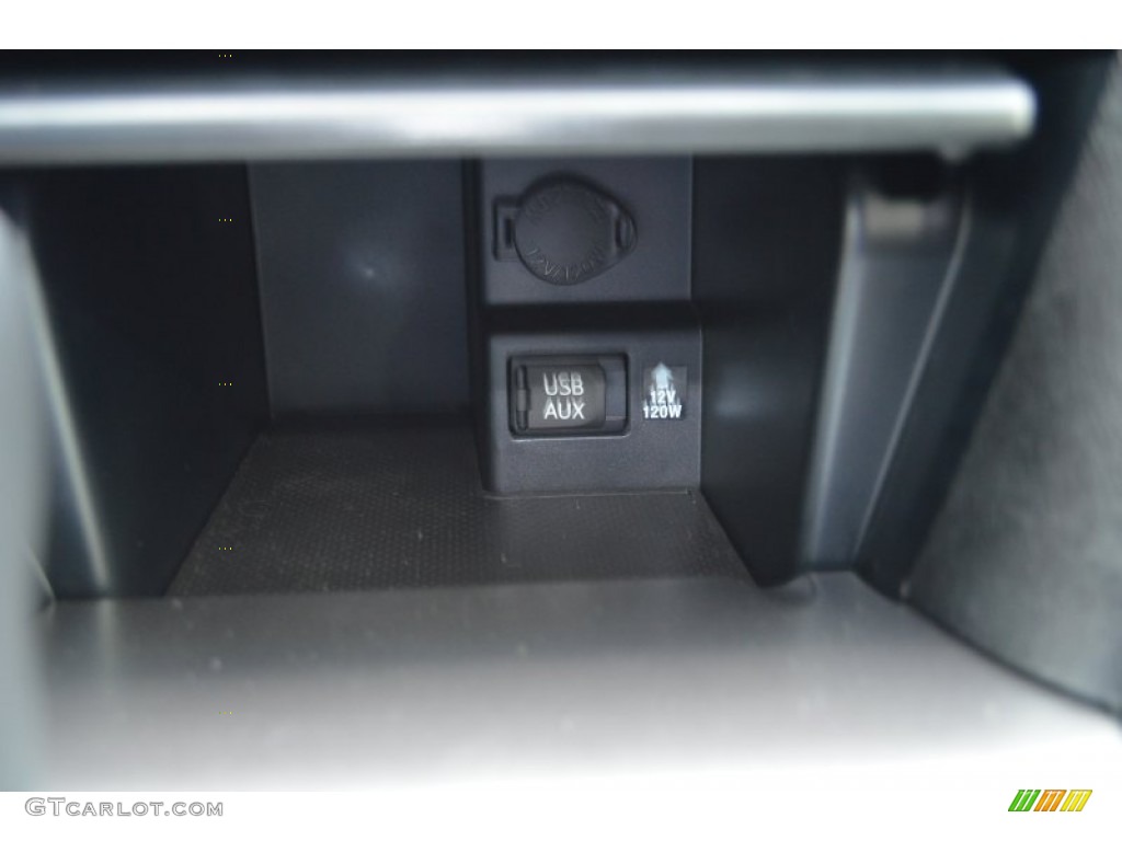 2013 Camry SE - Magnetic Gray Metallic / Black photo #13