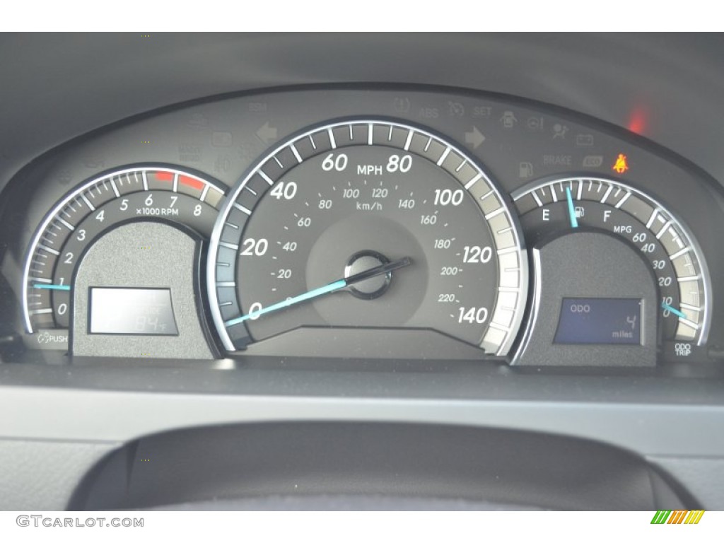 2013 Camry SE - Magnetic Gray Metallic / Black photo #16