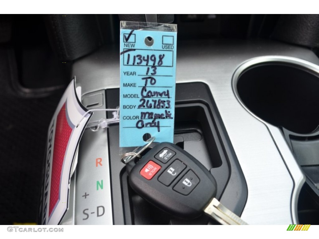 2013 Camry SE - Magnetic Gray Metallic / Black photo #19