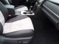 Super White - Camry SE Photo No. 14