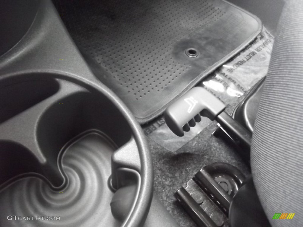 2012 Fiat 500 Pop Controls Photo #83728625