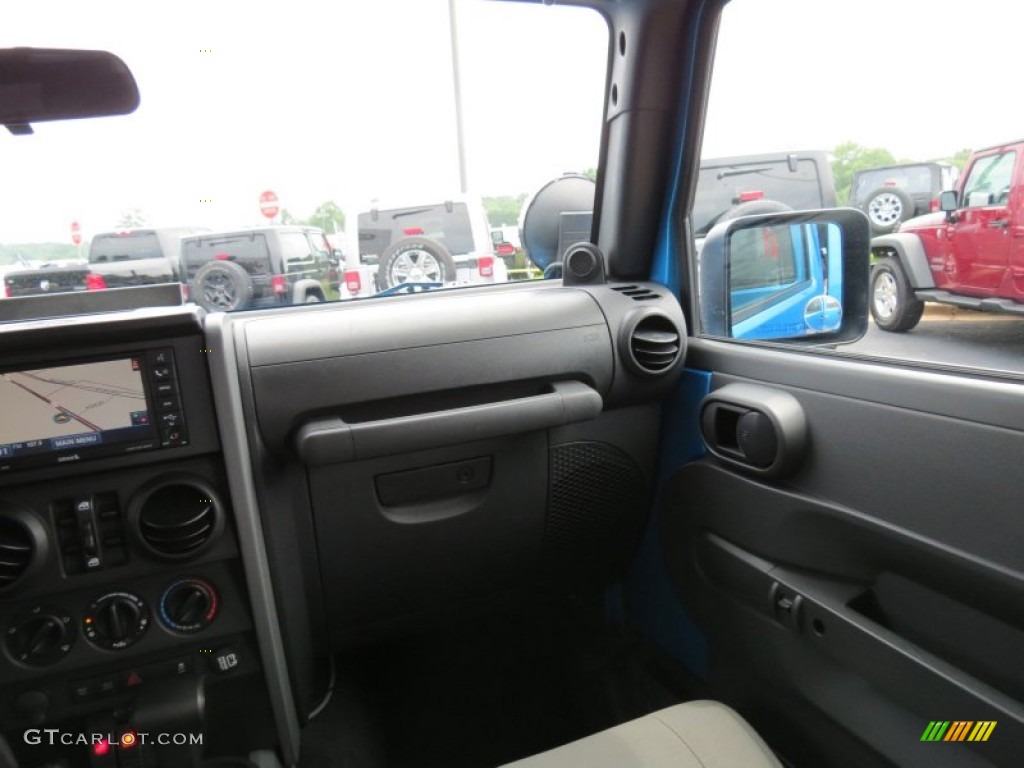 2010 Wrangler Unlimited Rubicon 4x4 - Surf Blue Pearl / Dark Slate Gray/Medium Slate Gray photo #20