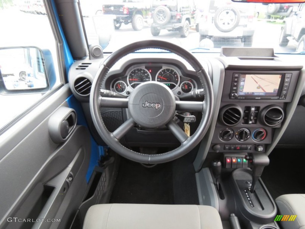 2010 Wrangler Unlimited Rubicon 4x4 - Surf Blue Pearl / Dark Slate Gray/Medium Slate Gray photo #23