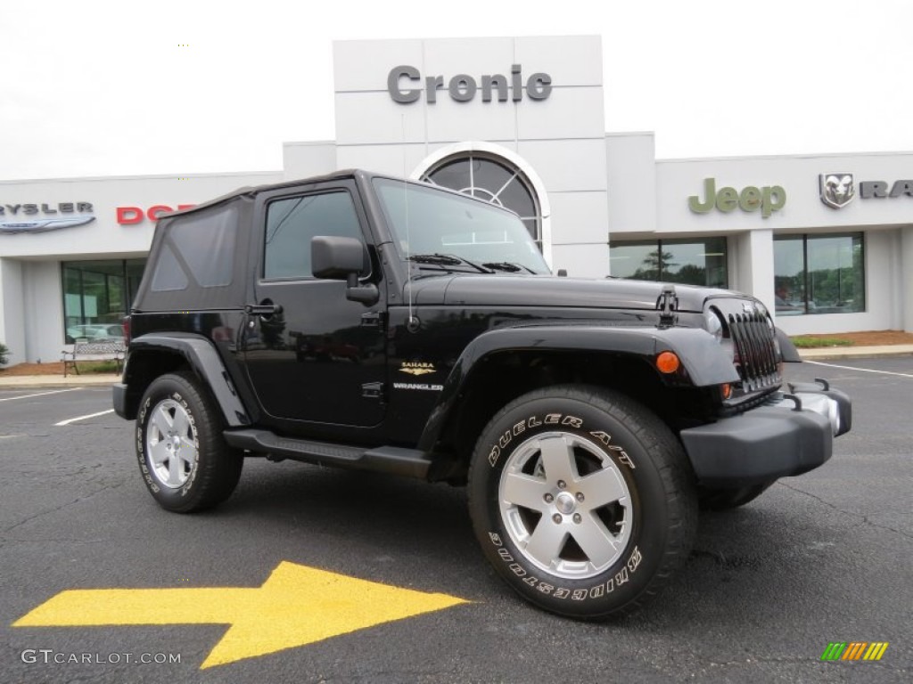 2010 Wrangler Sahara 4x4 - Black / Dark Slate Gray/Medium Slate Gray photo #1