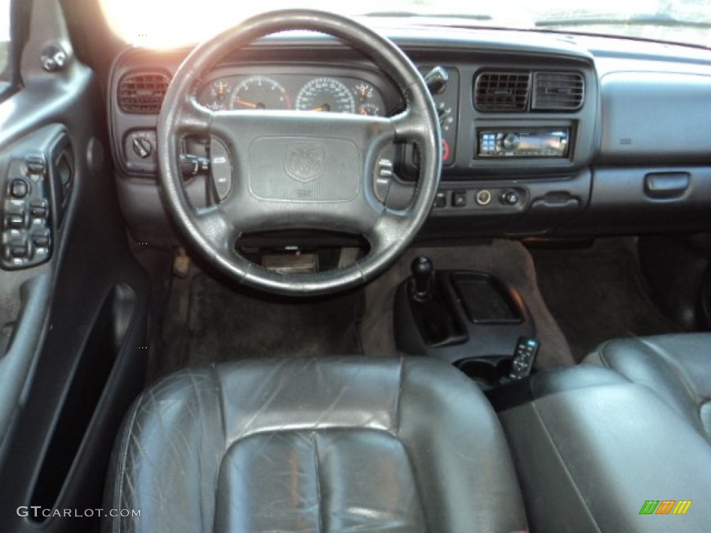 1999 Durango SLT 4x4 - Chili Pepper Red Pearlcoat / Agate photo #4