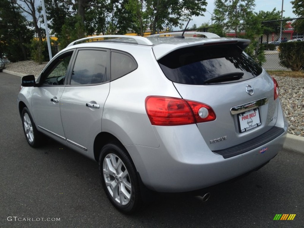 2011 Rogue SL AWD - Silver Ice Metallic / Black photo #5