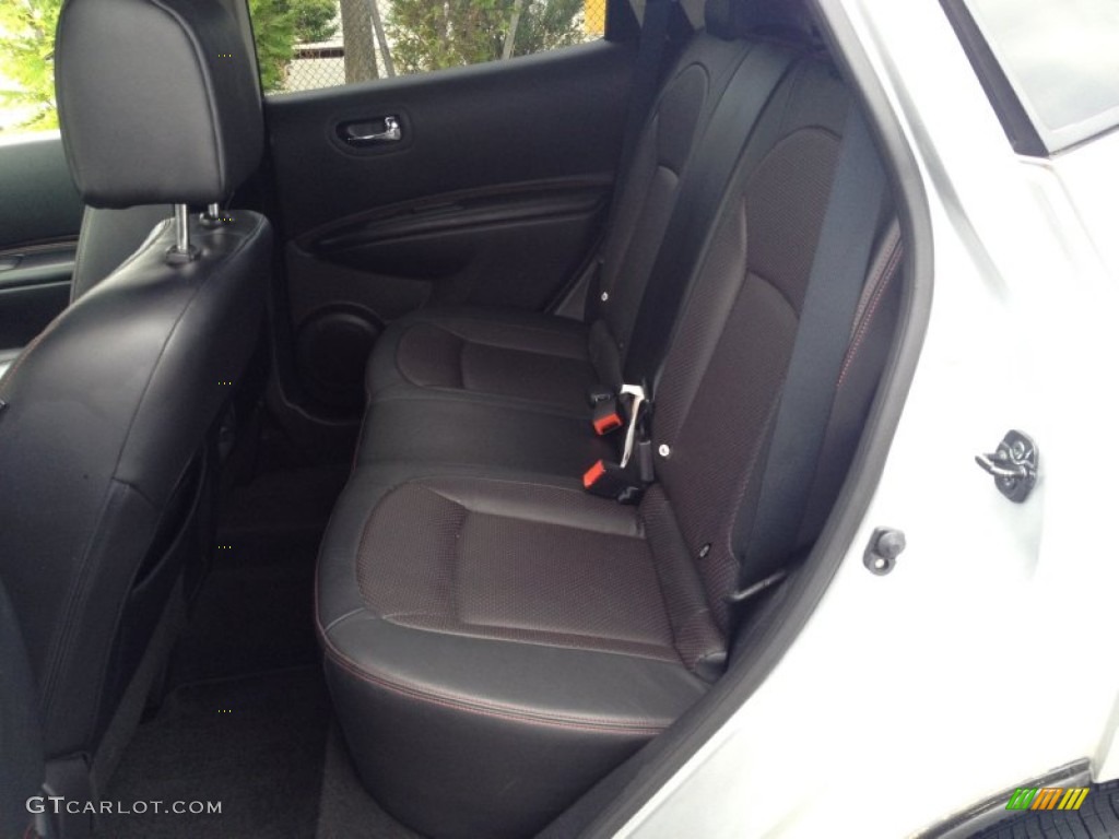 2011 Rogue SL AWD - Silver Ice Metallic / Black photo #7