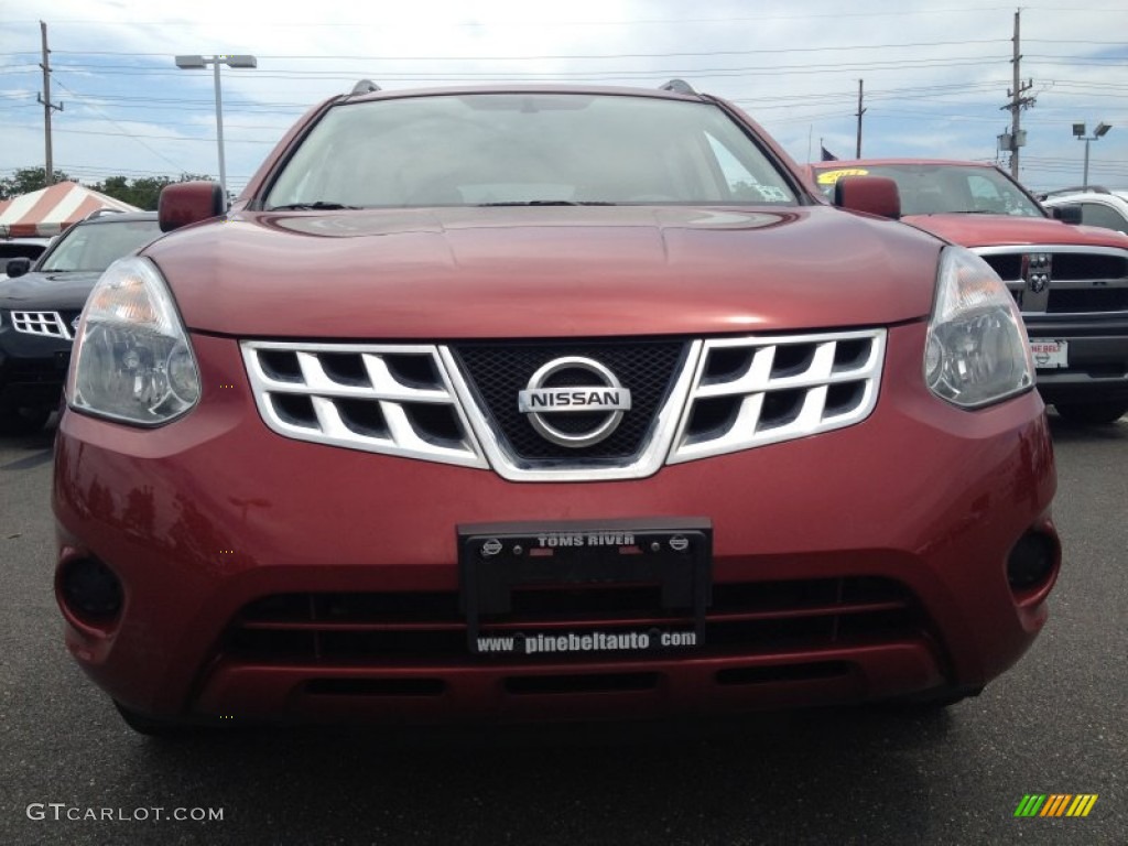 2011 Rogue SV AWD - Cayenne Red / Black photo #2