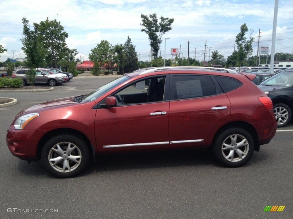 2011 Rogue SV AWD - Cayenne Red / Black photo #4