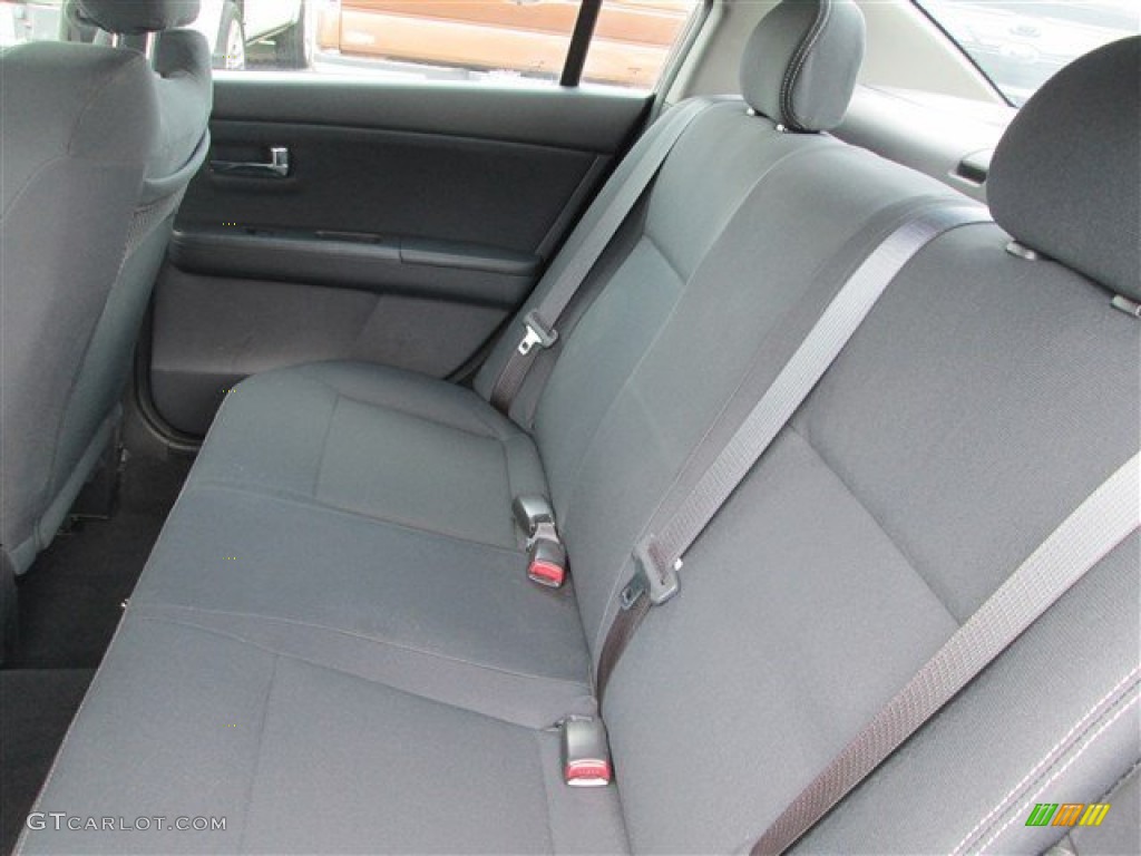 2011 Nissan Sentra SE-R Spec V Rear Seat Photos
