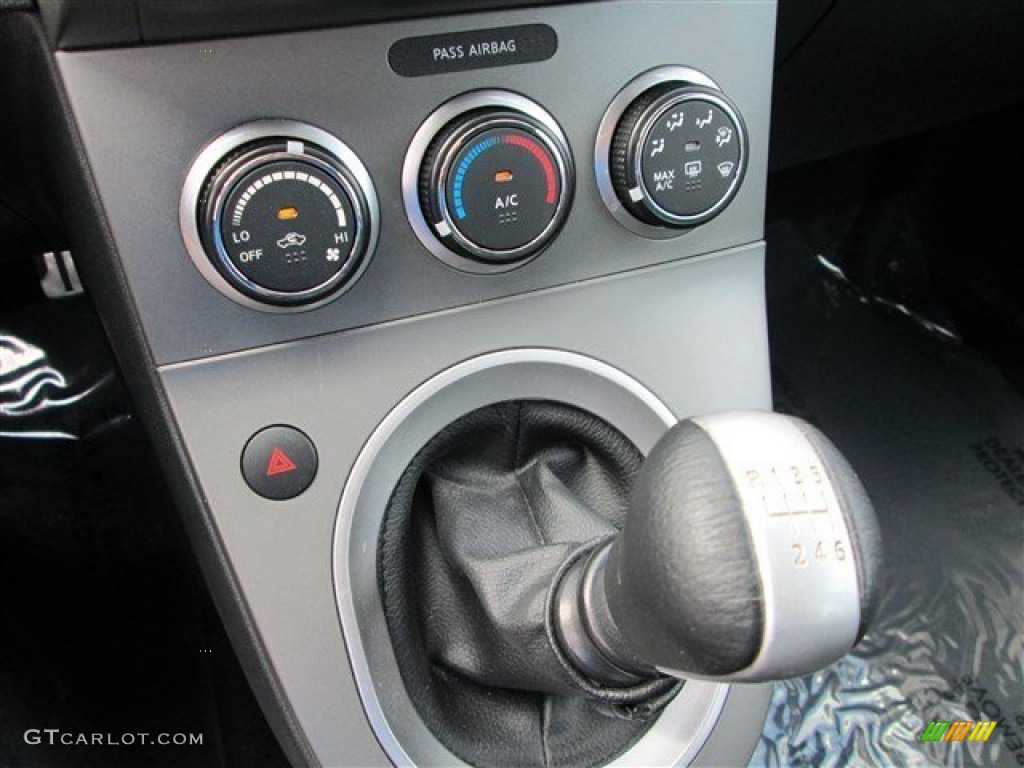 2011 Nissan Sentra SE-R Spec V 6 Speed Manual Transmission Photo #83741593