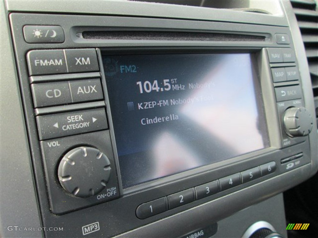 2011 Nissan Sentra SE-R Spec V Controls Photo #83741614