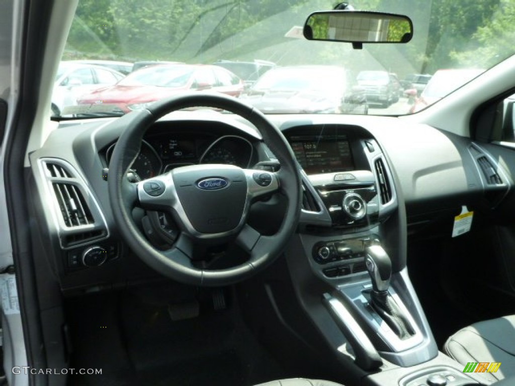 2014 Ford Focus Titanium Hatchback Charcoal Black Dashboard Photo #83741833