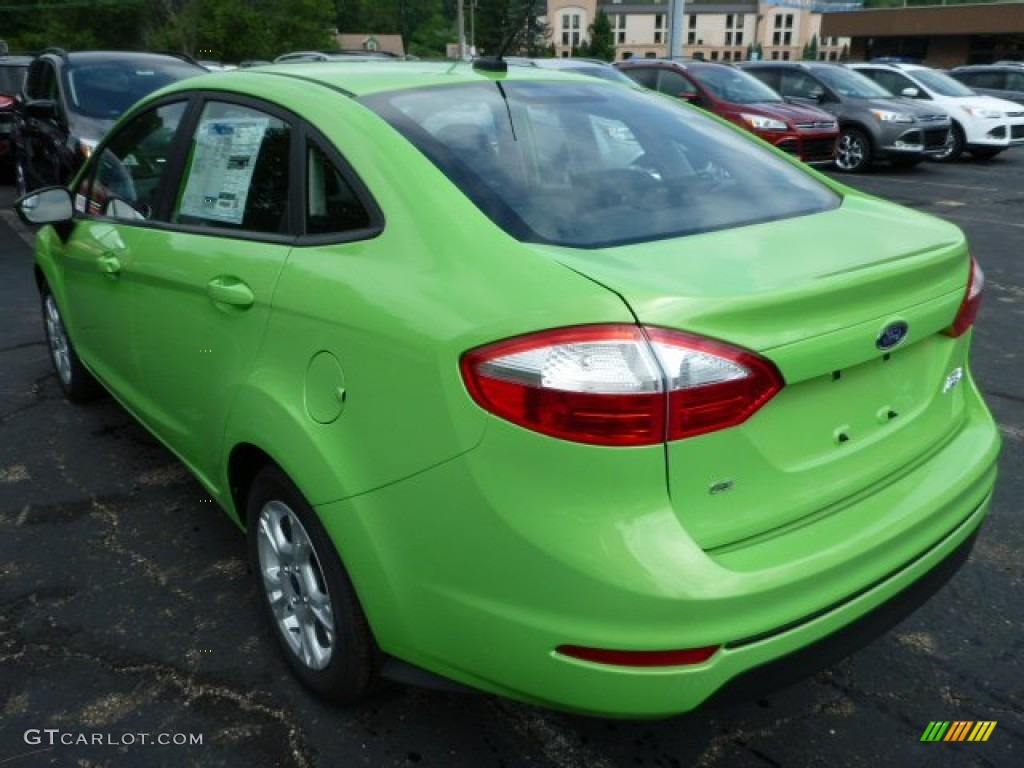 2014 Fiesta SE Sedan - Green Envy / Charcoal Black photo #4