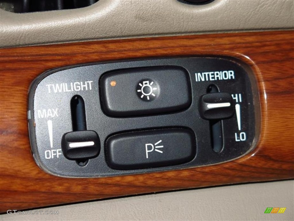 2002 LeSabre Custom - Dark Polo Green Metallic / Taupe photo #18