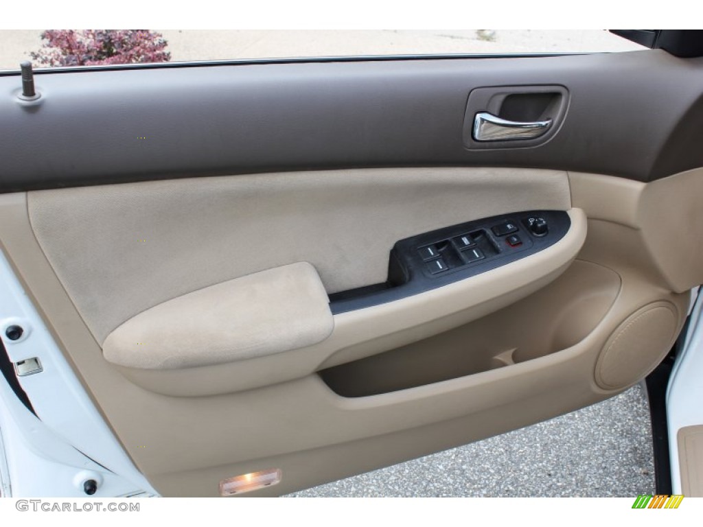 2007 Accord SE V6 Sedan - Taffeta White / Ivory photo #11